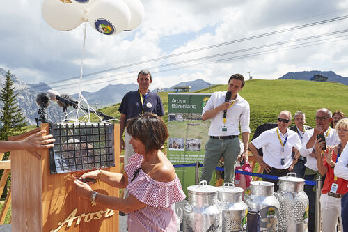 Doris-Leuthard-beim-Festakt.jpg | © Stiftung Arosa Bären / VIER PFOTEN